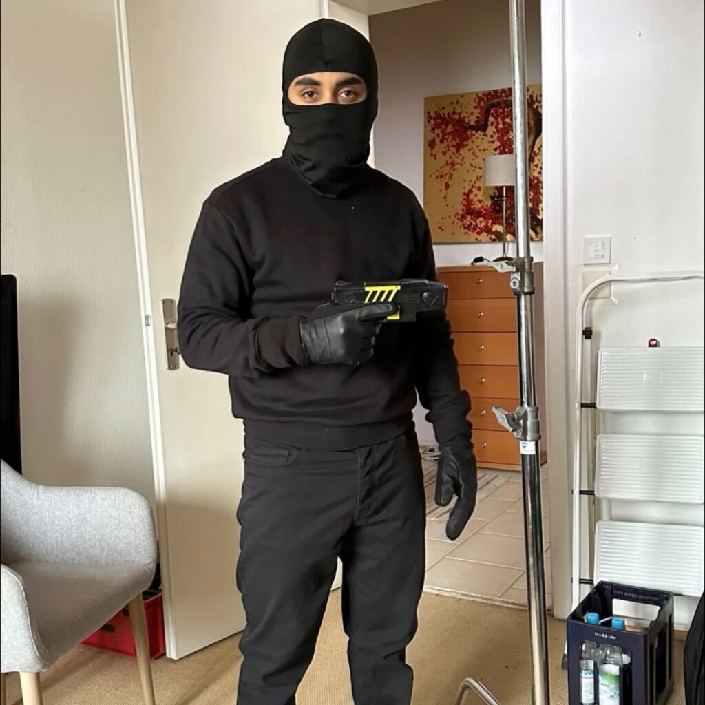 Instagram post from schauspielschulezerboni. This post is in position 1.